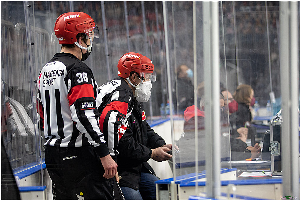 PENNY DEL; Koelner Haie- Eisbaeren Berlin; Koeln, 28.12.2021